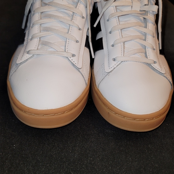 ADIDAS - Picture 2 of 6